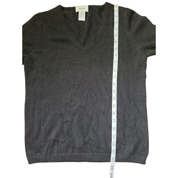 Nieman Marcus Old Money Timeless Cashmere Sweater Womens Small Black V-neck - Picture 7 of 8